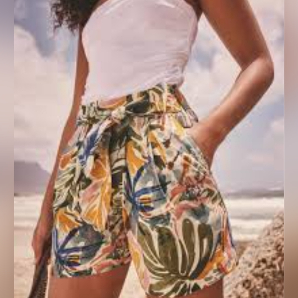 C&C California Tropical Print Stylish  Women's Shorts